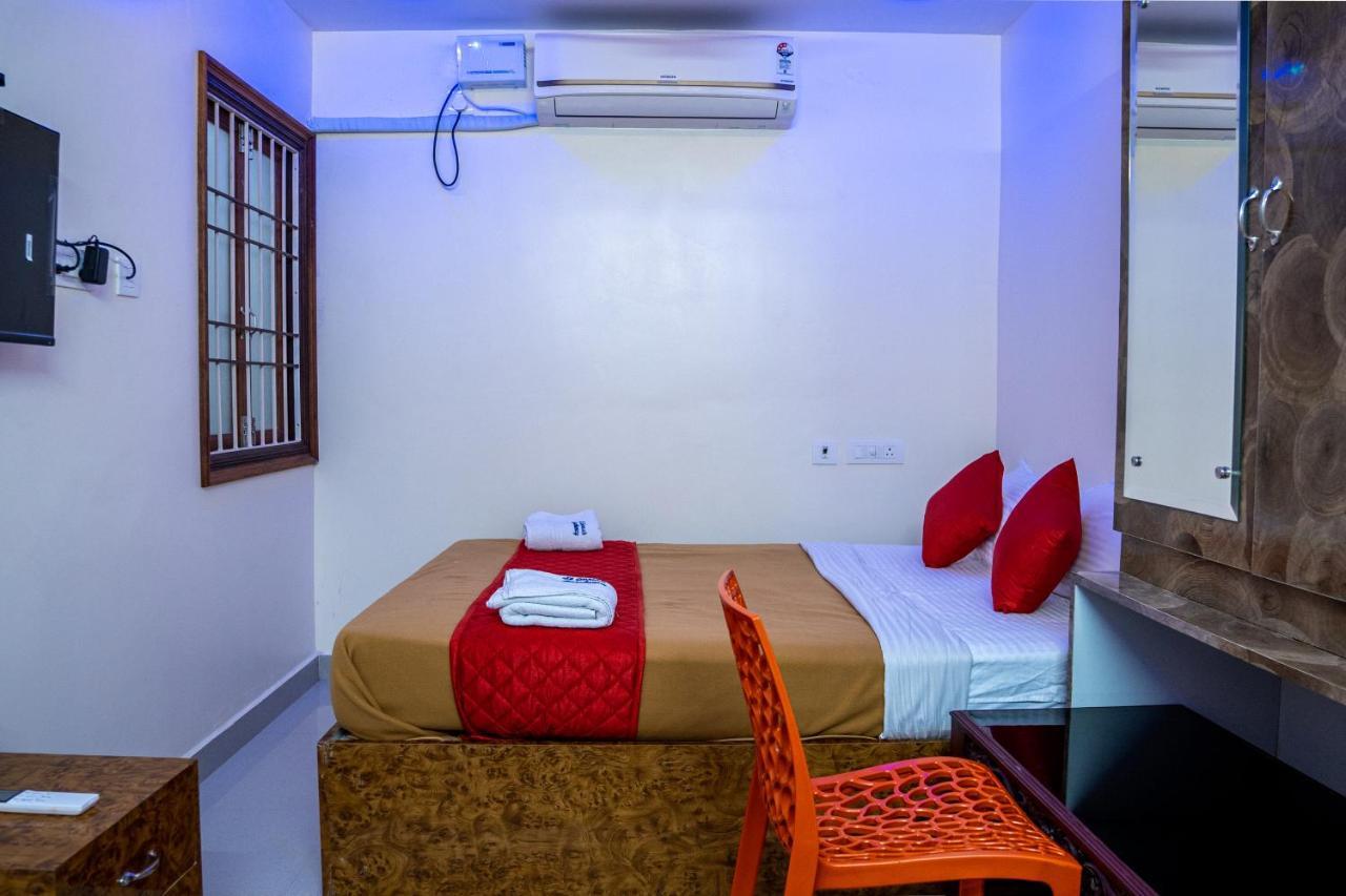 Le Suresh Guest House Pondicherry Exterior photo